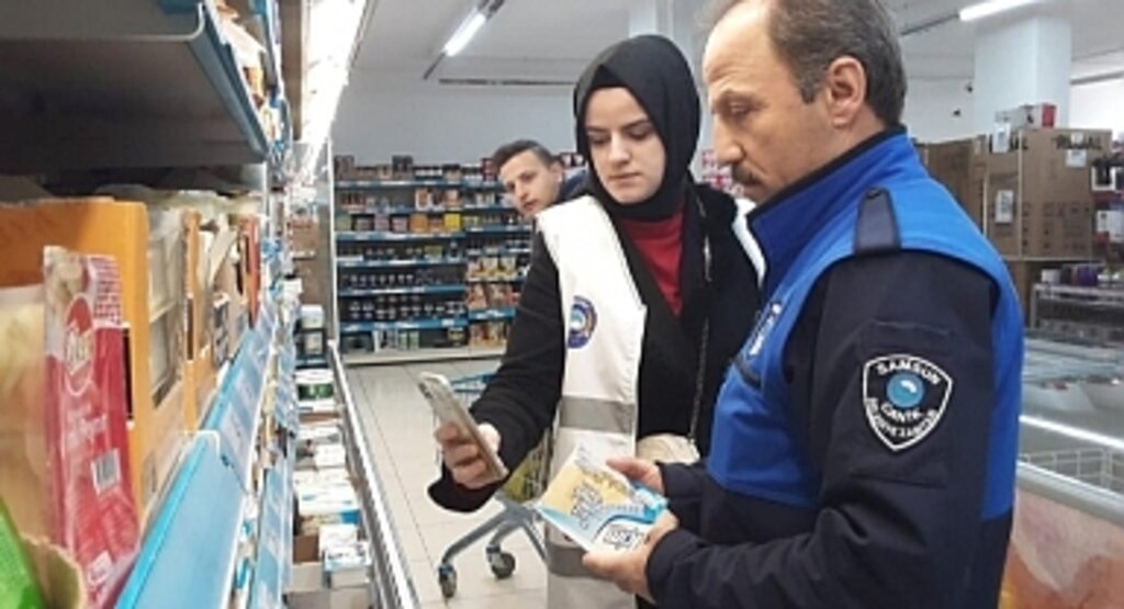 Canik'te Zabıta Market ve Pazarları Denetledi
