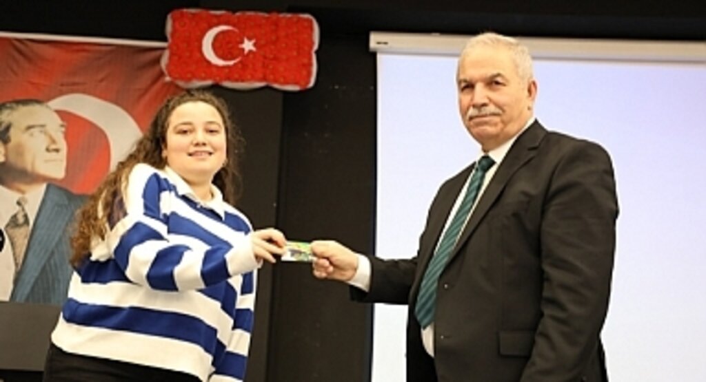 İlkadım'da Atığını Getiren 500 TL'lik Alışveriş Kartı Kazandı