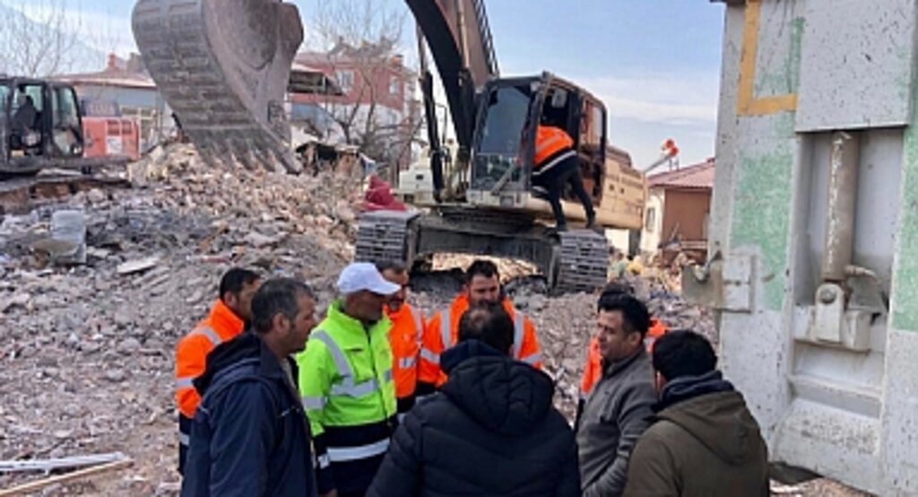 352 Depremzede Aileye Çarşambalılar Kucak Açtı