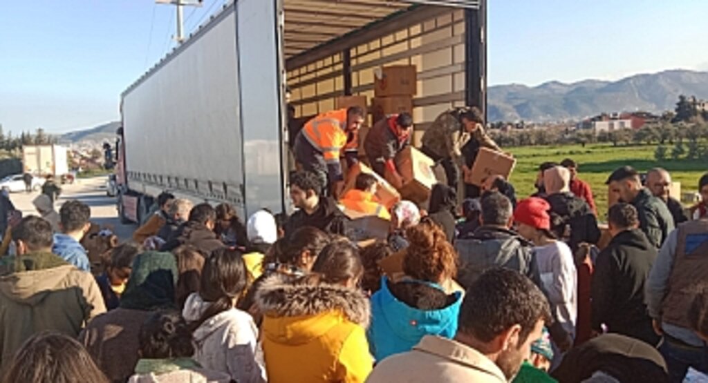 37 TIR Dolusu Yardım Malatya ve Hatay'da