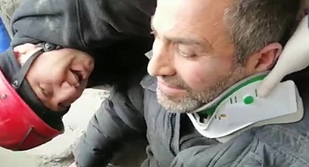 CAK Ekipleri Enkaz Altında Kalan Vatandaşı Kurtardı