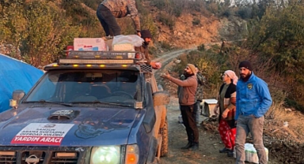 Çorbada Tuzum Olsun Ekibi Köylere Yardım Ulaştırdı
