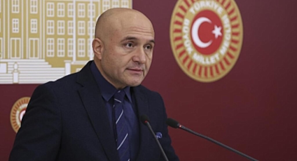 İYİ Partili Erhan Usta: Samsunspor'a Çelme Taktığınızın Farkında Mısınız?
