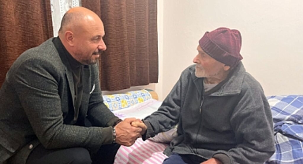 Tekkeköy'ün Asırlık Çınarlarına Vefa
