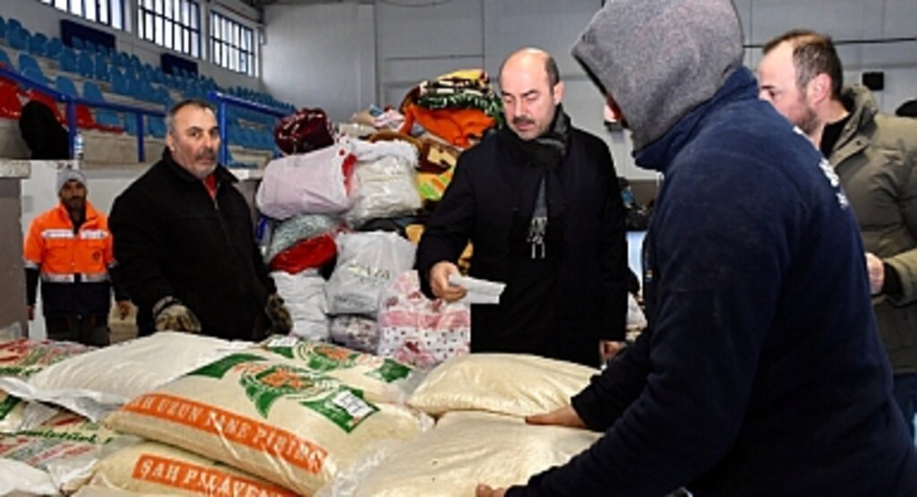 Termeliler Deprem Bölgesine Seferber Oldu