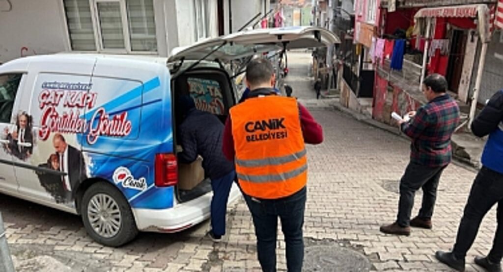 Canik'ten İhtiyaç Sahiplerine Kumanya