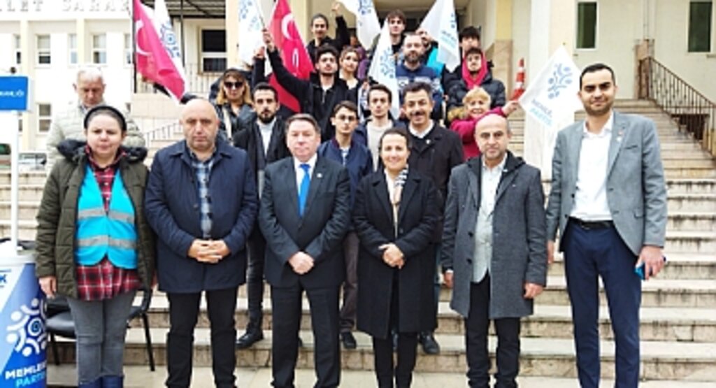 Memleket'te 100 Bin İmza Sevinci!