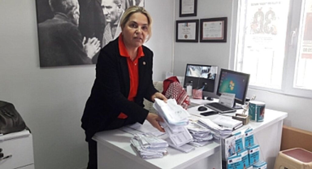Muhtarların Masası İcra Kağıtlarıyla Dolu