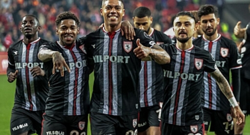 Son Dakika!.. Samsunspor: 2 - Altınordu: 0 (Maç Sonucu)