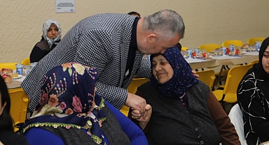 19 Mayıs'ta Depremzede Aileler İftarda Buluştu