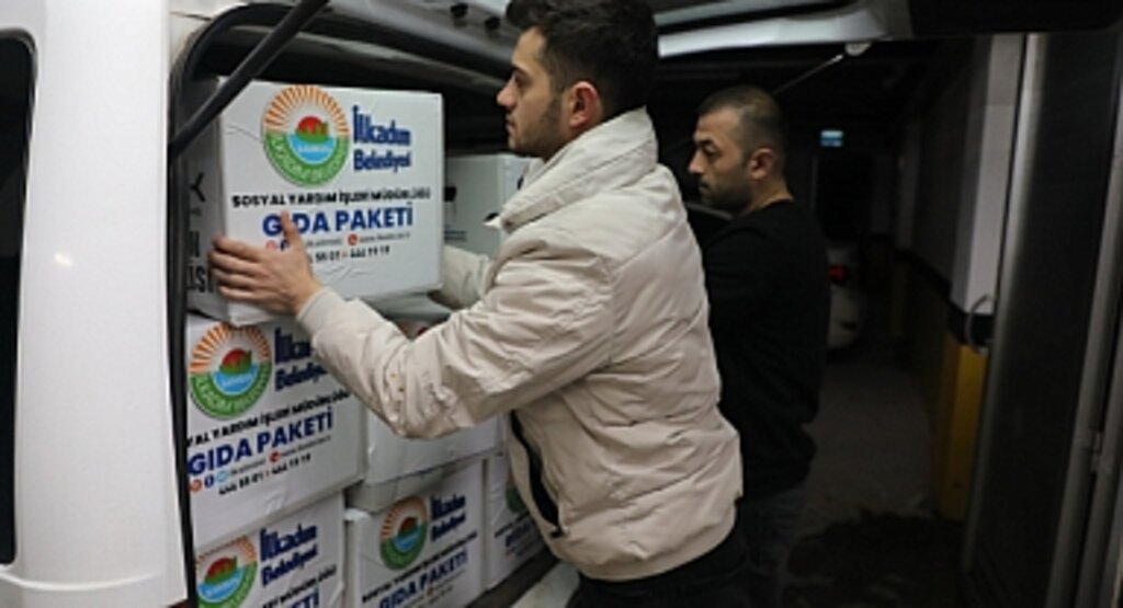 İlkadım'da 750 Aileye Ramazan Kolisi Dağıtıldı
