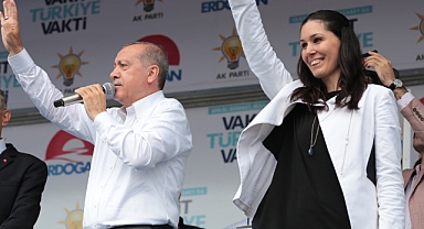 Çiğdem Karaaslan: Cumhuriyet Meydanı’nda Buluşalım