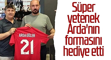 Süper Yetenek Arda'nın Formasını Hediye Etti