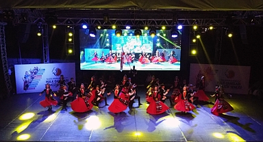 10 Ülkenin Genci Atakum'da Barış İçin Dans Etti: Ortak Dilleri Dans ve Müzik