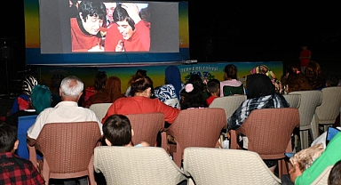 Terme'de Açık Havada Sinema