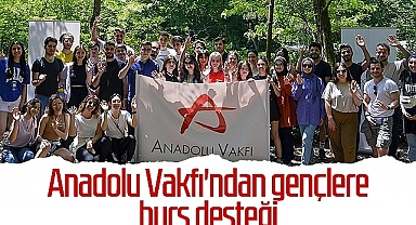 Anadolu Vakfı'ndan Gençlere Burs Desteği