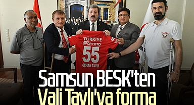 Samsun BESK'ten Vali Orhan Tavlı'ya Forma