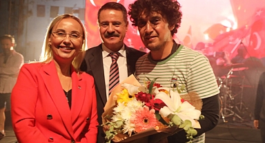 Atakum’dan Dünyaya Tek Ses: Yaşasın Cumhuriyet!