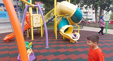 İlkadım'da Oyun Parklarına Kauçuk Zemin