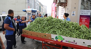İlkadım'da Vatandaş Kaldırımda Yürüyemez Oldu!