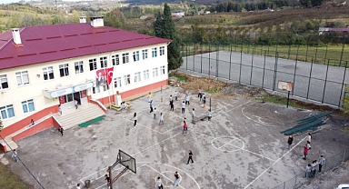 Tekkeköy Belediyesi Gençlere Yeni Spor Alanları Kazandırıyor
