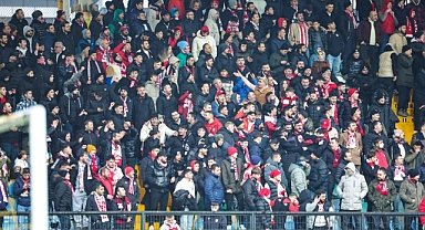 Ev Sahibi Kadar Tribün Yaptık!