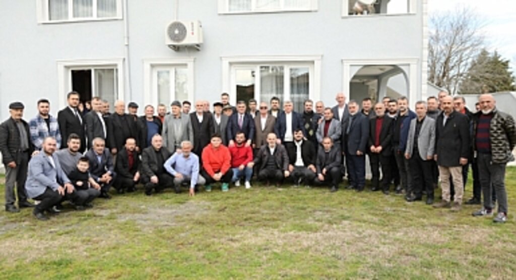 AK Parti Çarşamba Belediye Başkan Adayı Ender Gür Baba Ocağında Dua Aldı