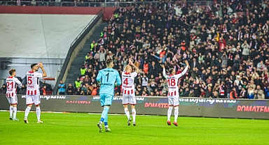 Son Dakika!...Samsunspor: 0– Galatasaray: 2(Maç Sonucu)