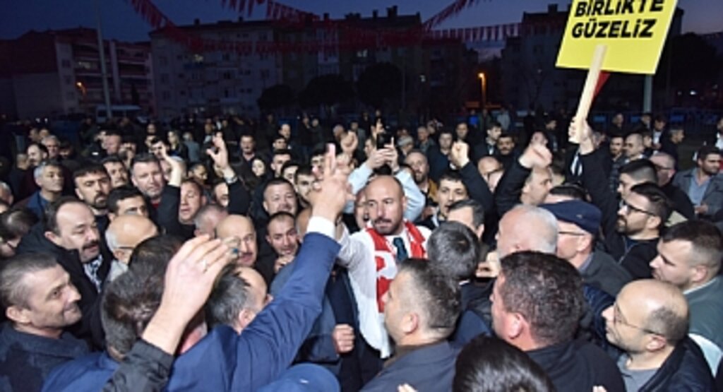 Tekkeköy Belediye Başkanı Hasan Togar'dan Gövde Gösterisi