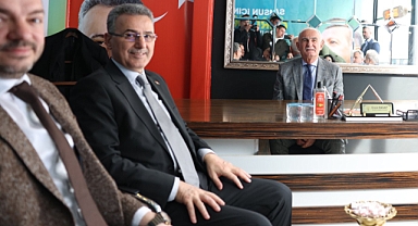 AK Parti'li İhsan Kurnaz'dan Belediye İşçisine Mesaj