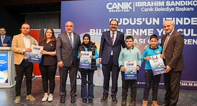 Canikli Öğrenciler 'Kudüs'ün İzinde' Ödüllerini Aldı