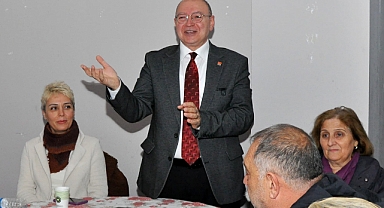 CHP'li Murat Şenel'den Hokkabazlık Göndermesi