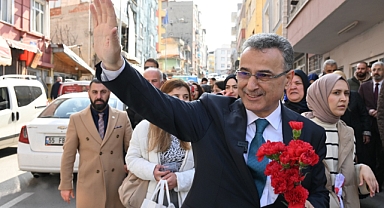 İhsan Kurnaz'dan Dar Gelirli Öğrencilere Burs Müjdesi!