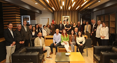 Atakum CHP'de Aile Fotoğrafı