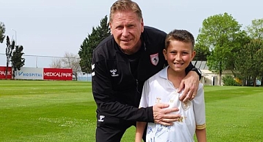 Samsunspor'dan Minik Eren'e İmzalı Forma