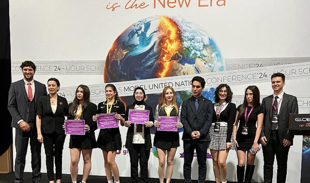 Uğur Okulları Öğrencileri Küresel Sorunlara Dikkat Çekti