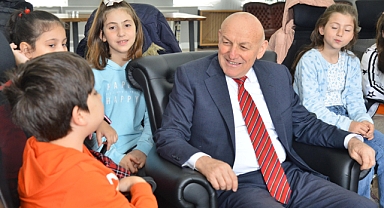 Çocuklar Başkan Şenol Kul'u Soru Yağmuruna Tuttu