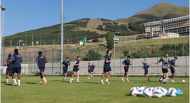 Alanyaspor Kamp Çalışmalarına Topuk Yaylası'nda Devam Ediyor!