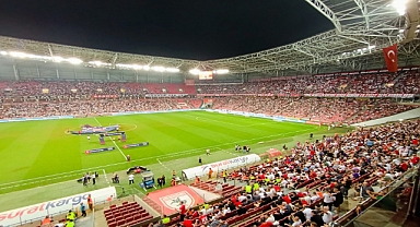 Kombine Tepkisi Tribüne Yansıdı!