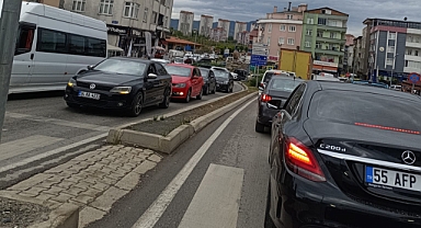Sürücüler 20 Dakika Kırmızı Işık Bekliyor!