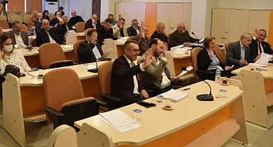 Atakum'un Meclisi Bütçeyi Başkansız Oyladı