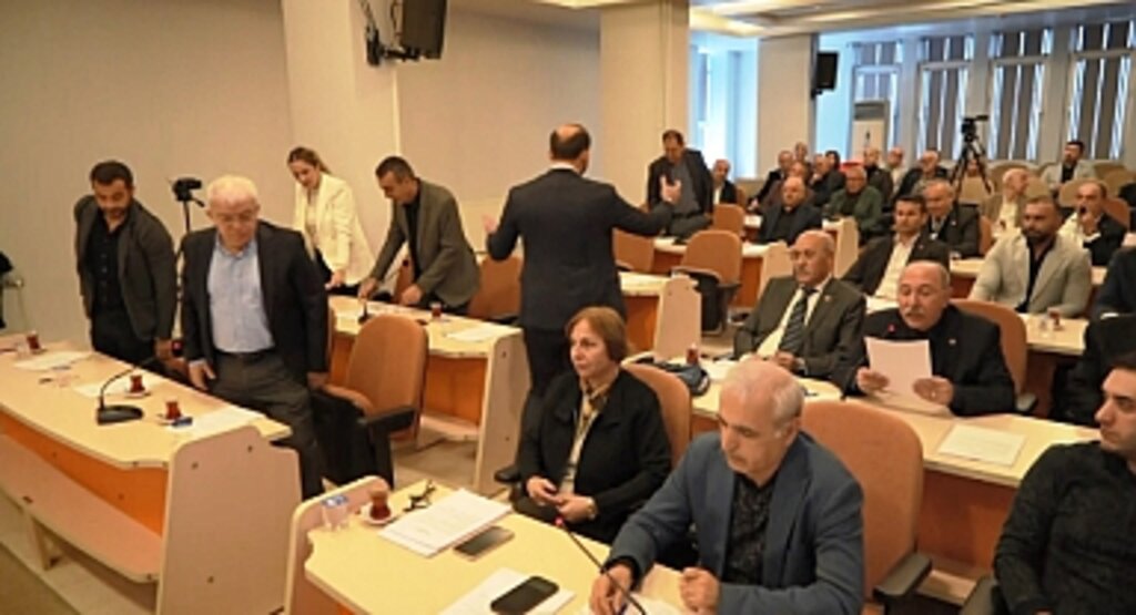 İlkadım ve Atakum Meclisi'nde Esenyurt Gerilimi