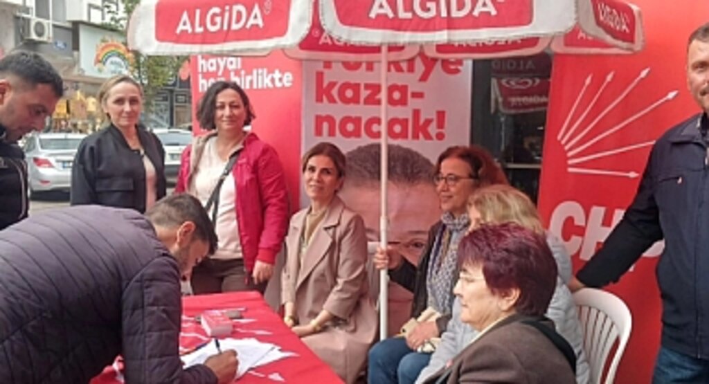 Bafra’da CHP'nin İmza Standına Saldırı