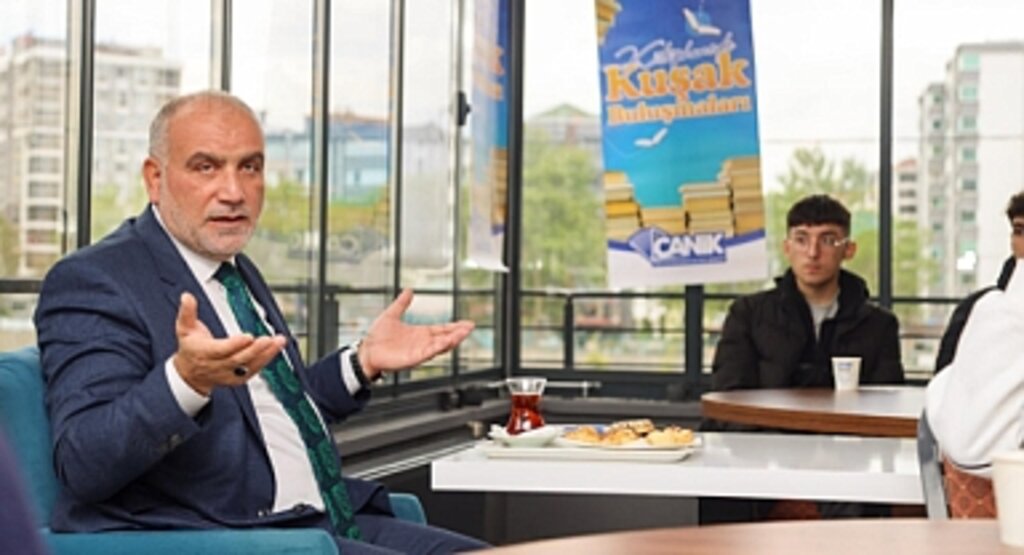 Canik Belediye Başkanı İbrahim Sandıkçı Öğrencilere Yerel Yönetimi Anlattı