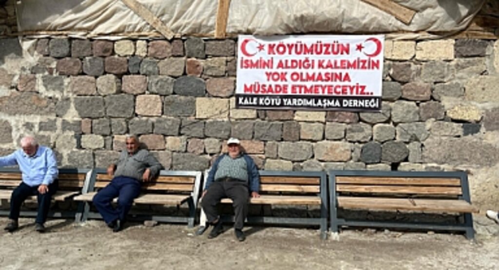 Havza'da Tarihi Kale Kalıntıları Yok Oluyor!