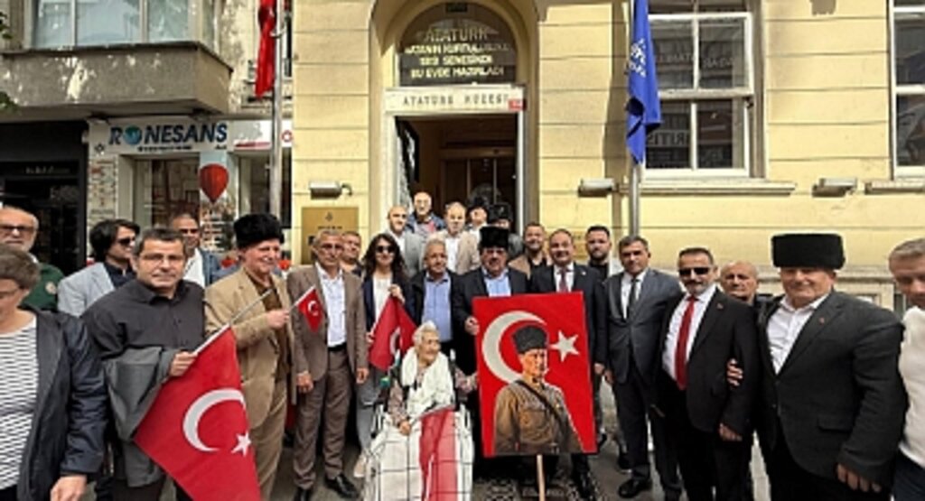 İstanbul’da Samsunlular Kurtuluş Yolu’nu Yürüdü