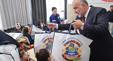 Canik'te Birinci Sınıfa Başlayacak Öğrencilere Kırtasiye Seti