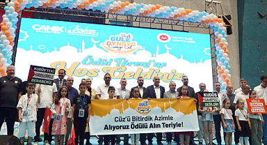 Haydi Güle Oynaya Camiye Gel Ödül Töreni Coşku Seline Dönüştü