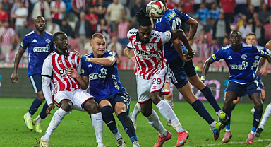 Samsunspor, Erteleme Maçında Kasımpaşa İle Puanları Paylaştı