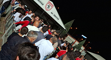 Samsunspor-Kasımpaça Maçında Taraftar Kapıda Kaldı!